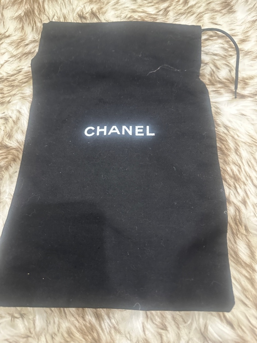 CHANEL Beige Pumps with Black Trim and CC Logo - Picture 6 of 6